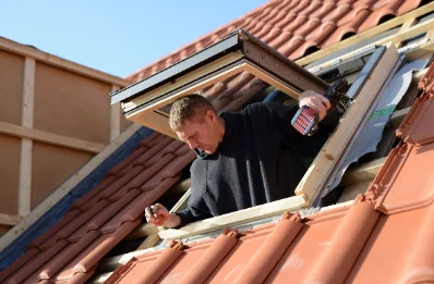 Pose de fenêtres de toit Velux à Milhavet